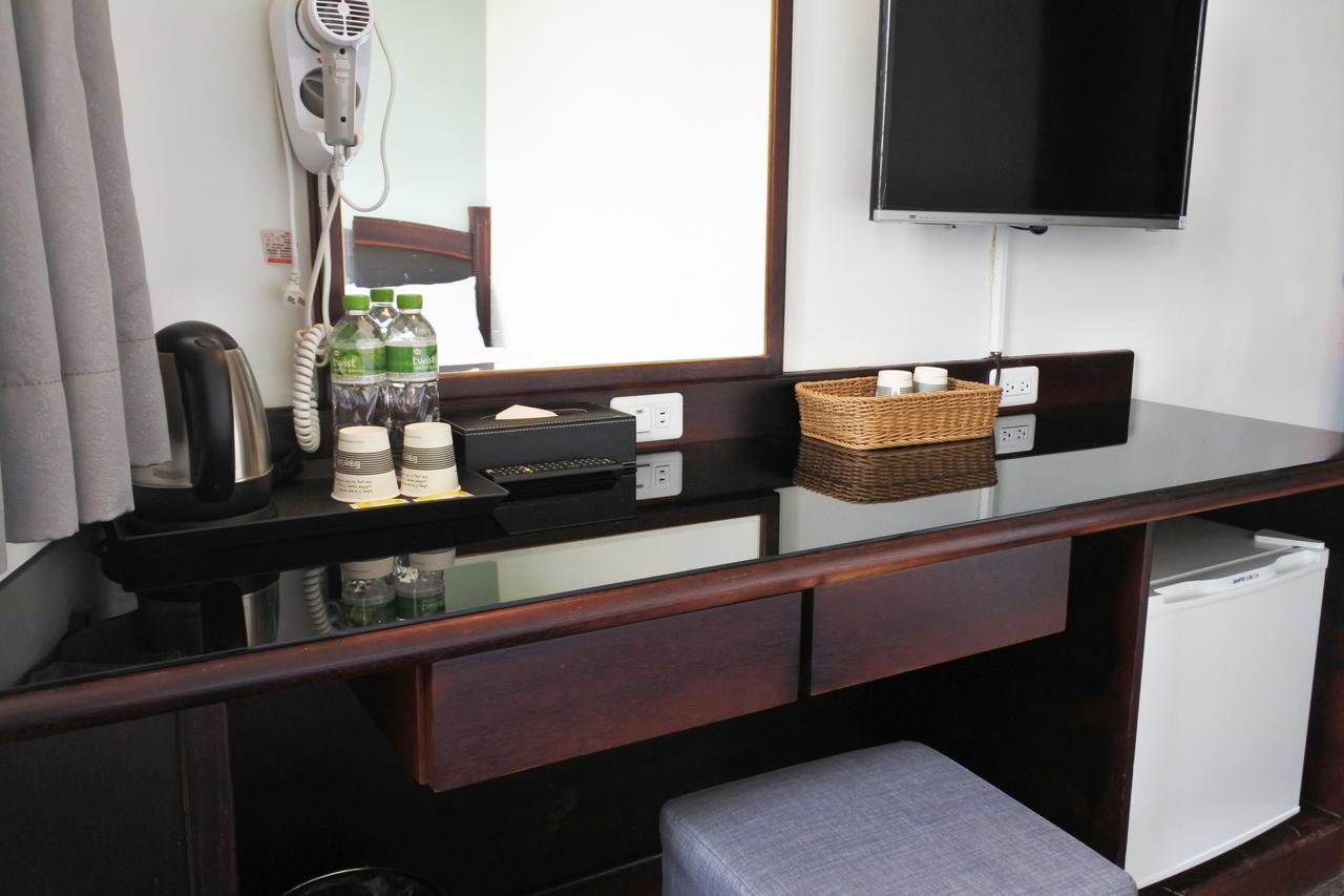 North Sea Hotel Taichung Bagian luar foto