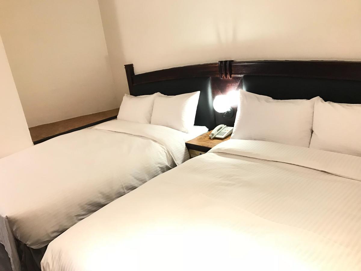 North Sea Hotel Taichung Bagian luar foto