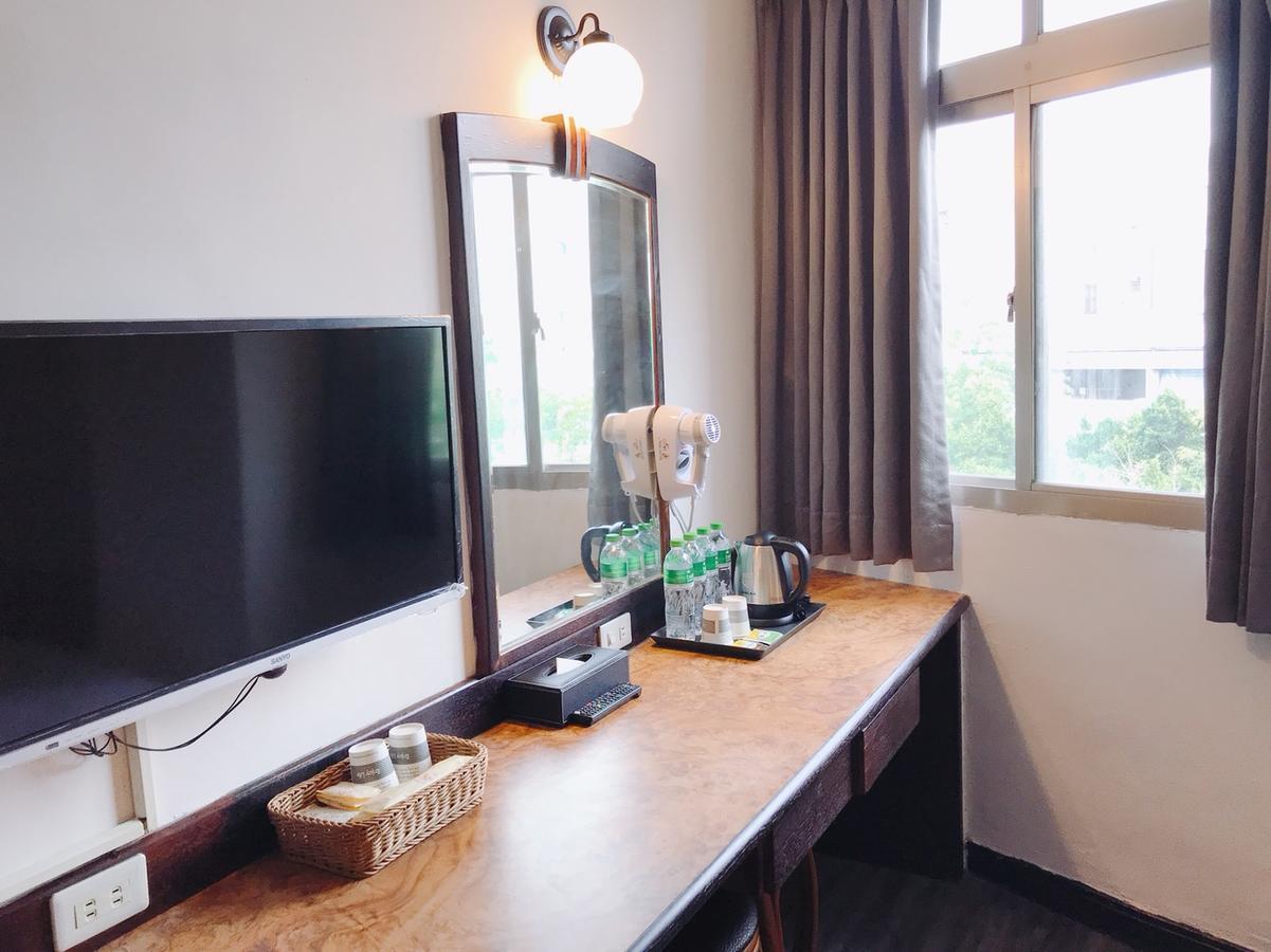 North Sea Hotel Taichung Bagian luar foto